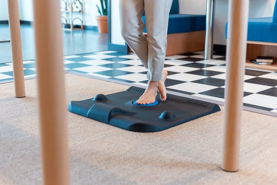 Fidgity Stand & Spin Mat